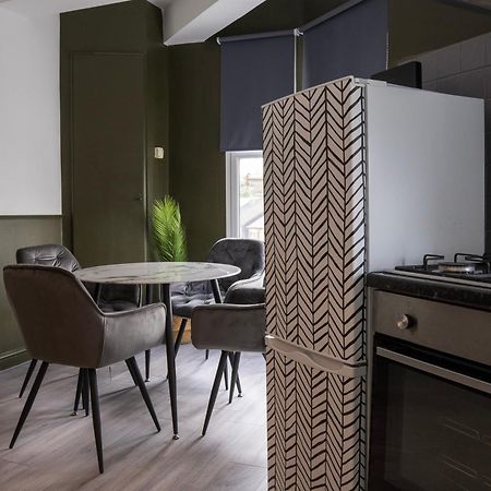 5C- Stylish Urban Retreat - Spacious 2 Bed Flat London Exterior photo