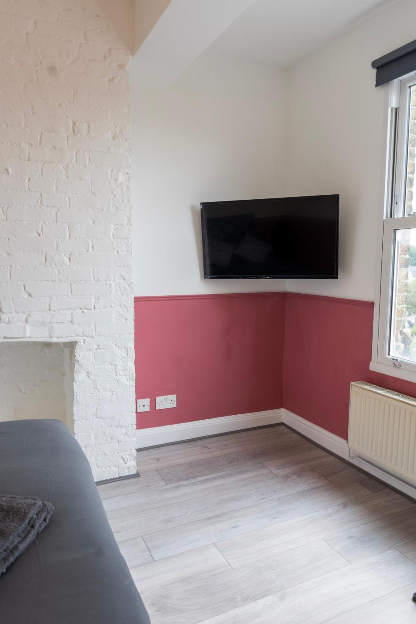 5C- Stylish Urban Retreat - Spacious 2 Bed Flat London Exterior photo