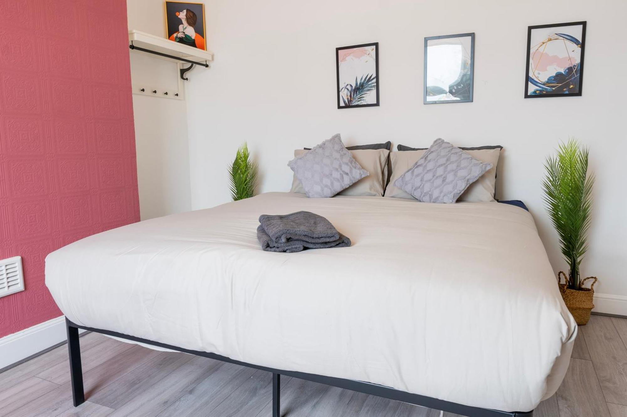 5C- Stylish Urban Retreat - Spacious 2 Bed Flat London Exterior photo