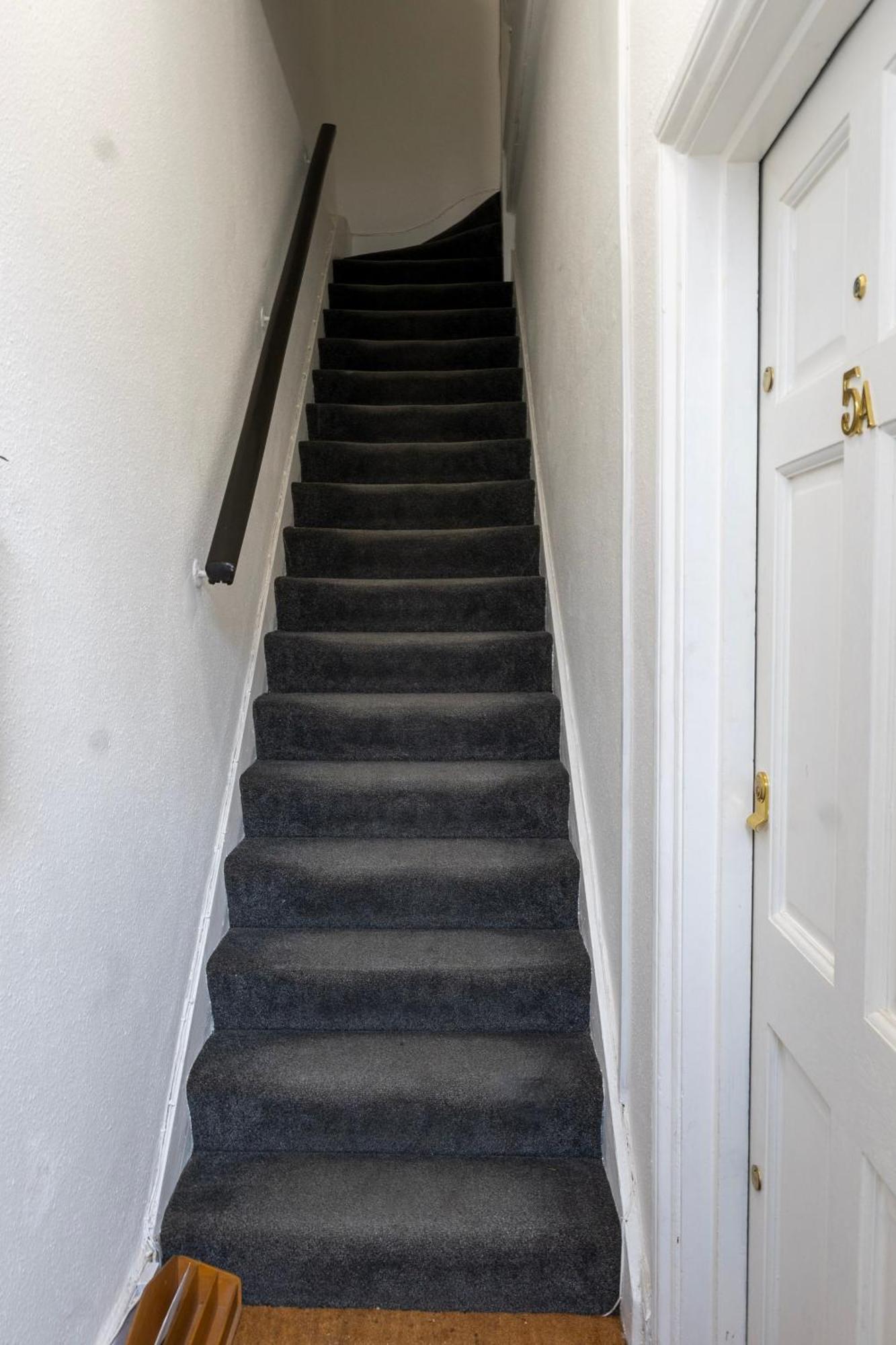 5C- Stylish Urban Retreat - Spacious 2 Bed Flat London Exterior photo