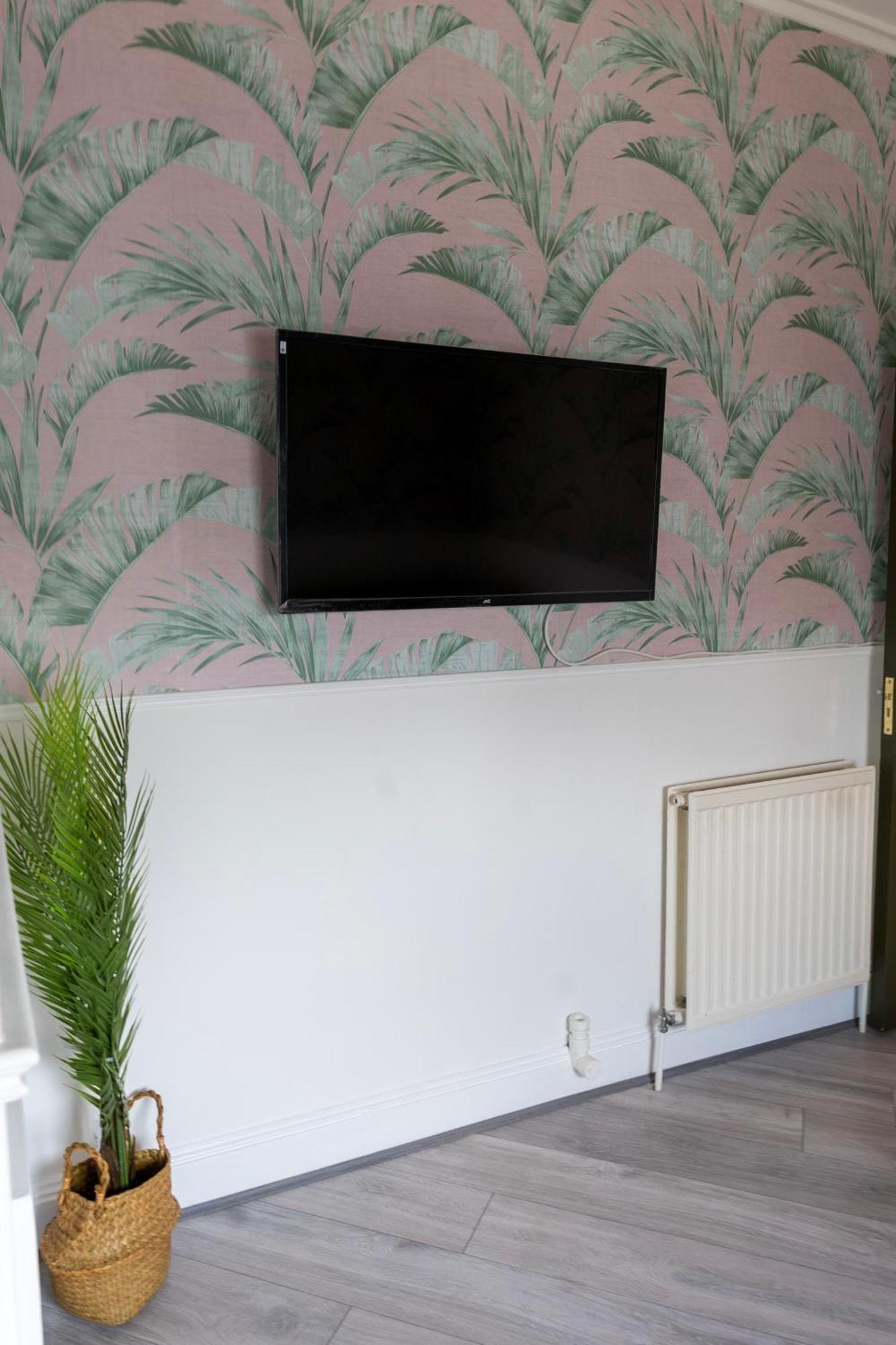 5C- Stylish Urban Retreat - Spacious 2 Bed Flat London Exterior photo